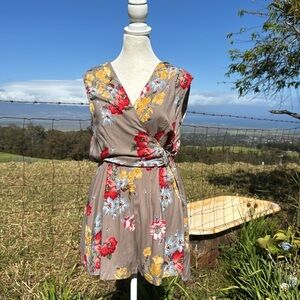 NWT Angie boho floral Print Sleeveless Festival Romper L